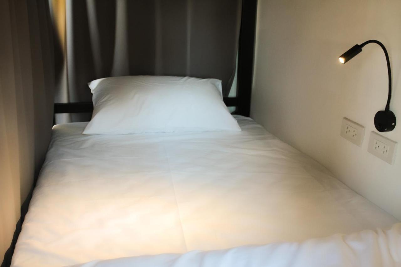 Fishtail Hostel Phuket Karon Exterior photo
