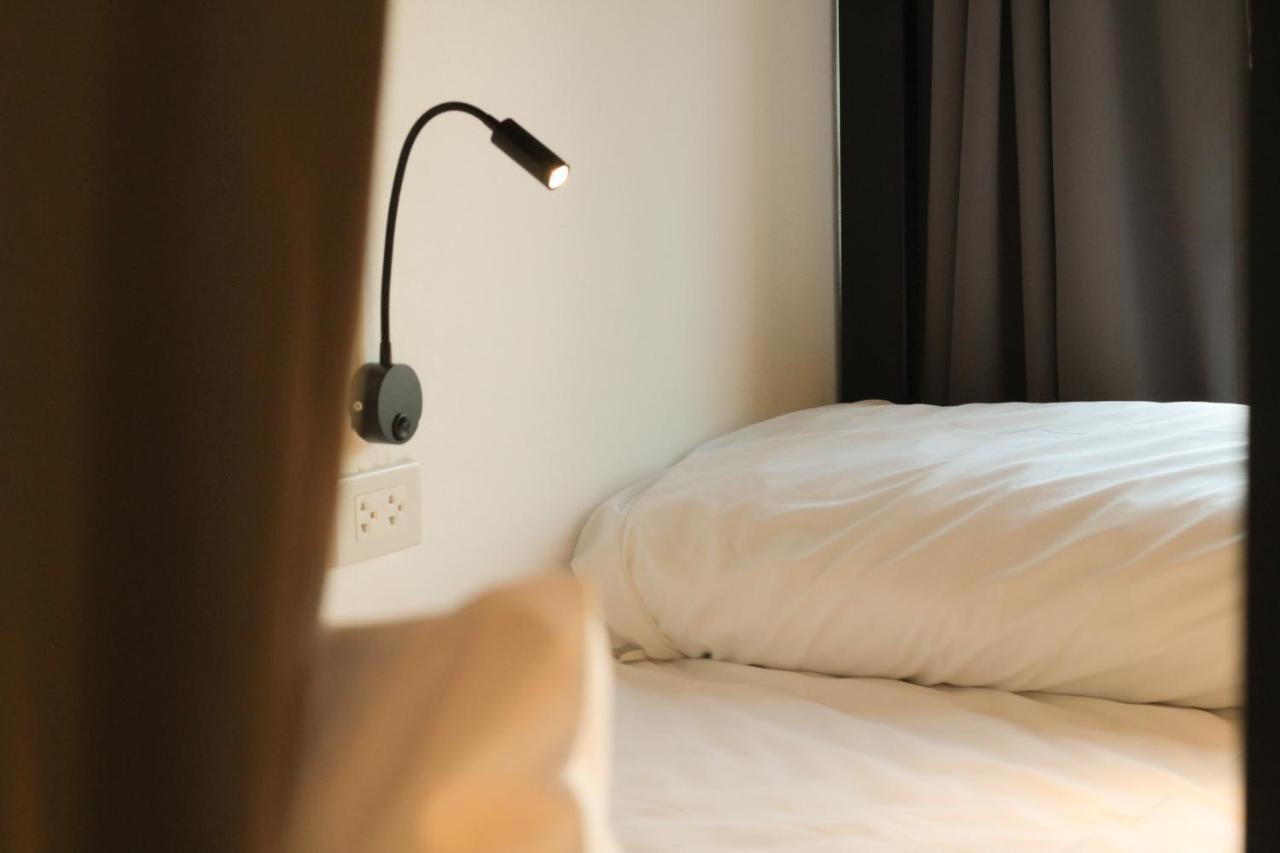 Fishtail Hostel Phuket Karon Exterior photo