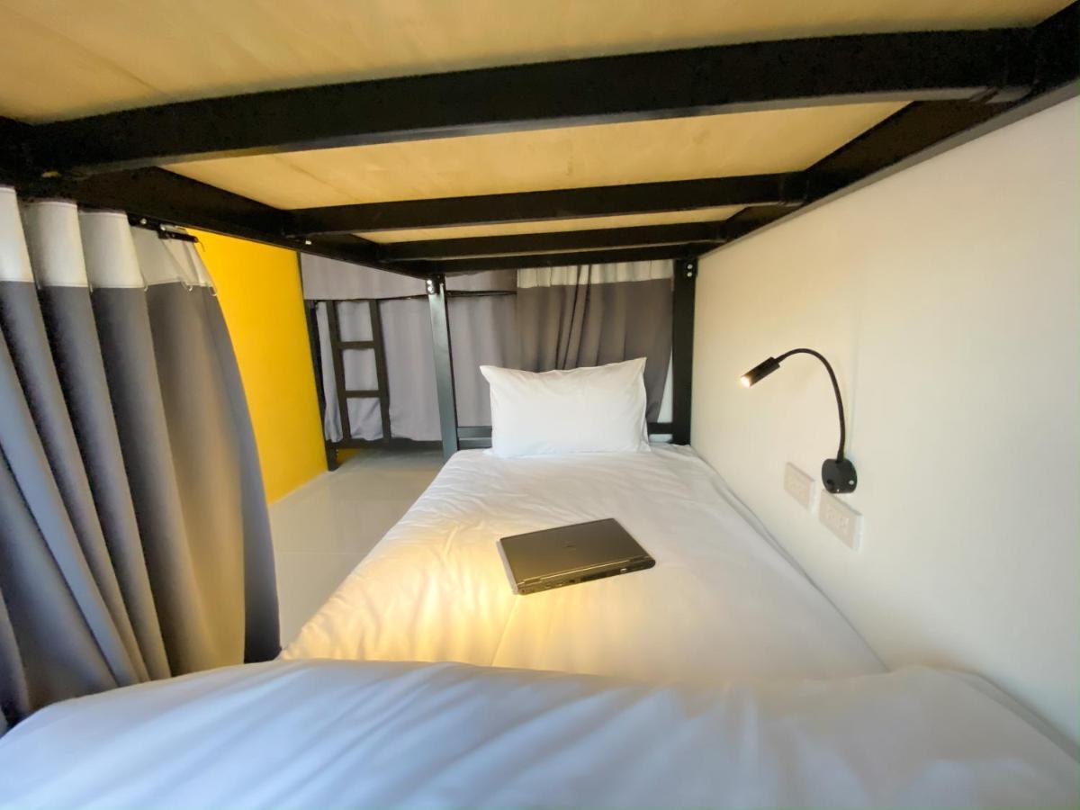 Fishtail Hostel Phuket Karon Exterior photo