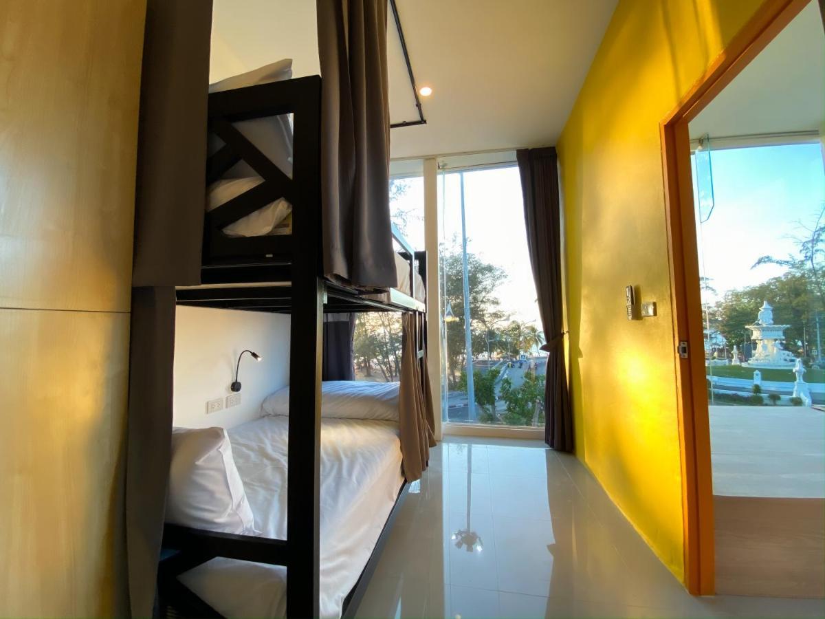 Fishtail Hostel Phuket Karon Exterior photo