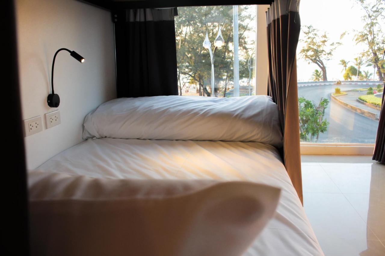 Fishtail Hostel Phuket Karon Exterior photo