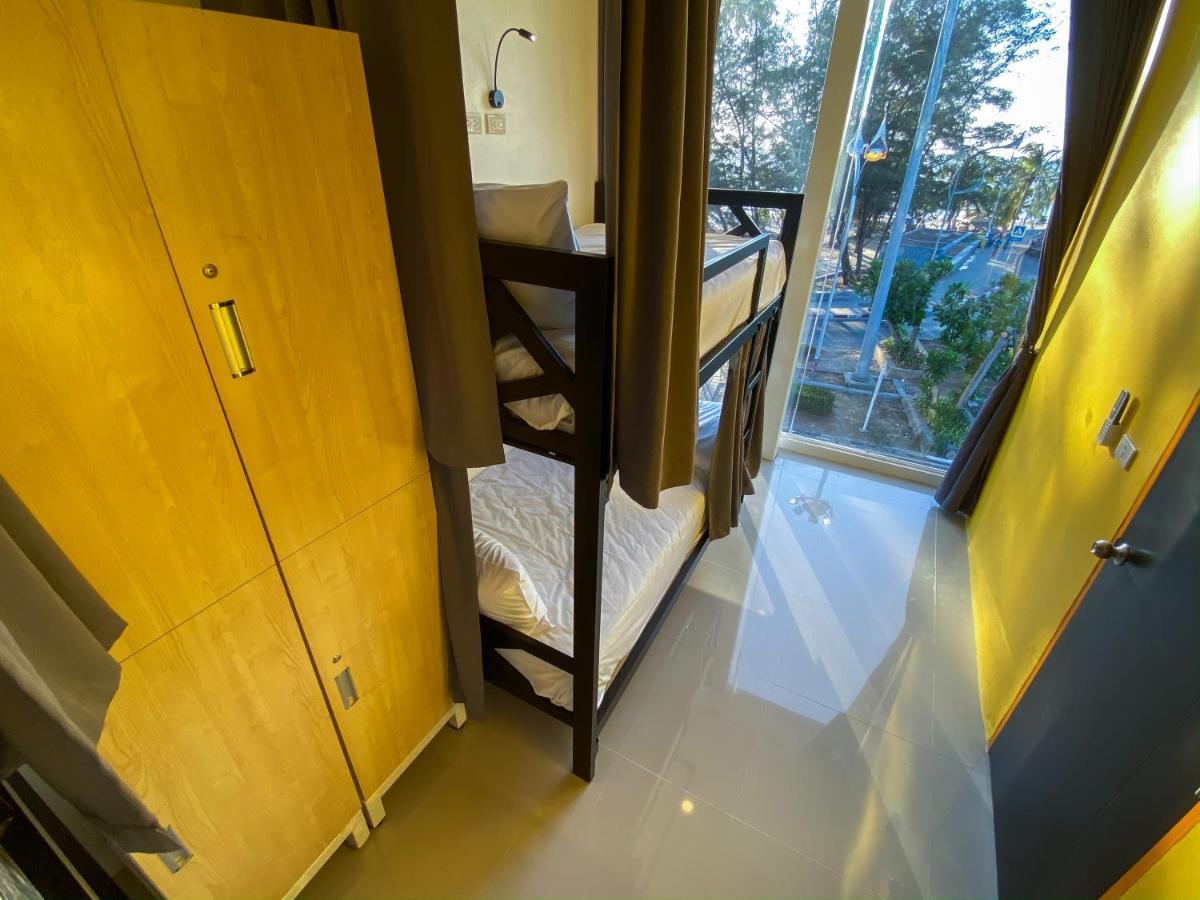 Fishtail Hostel Phuket Karon Exterior photo