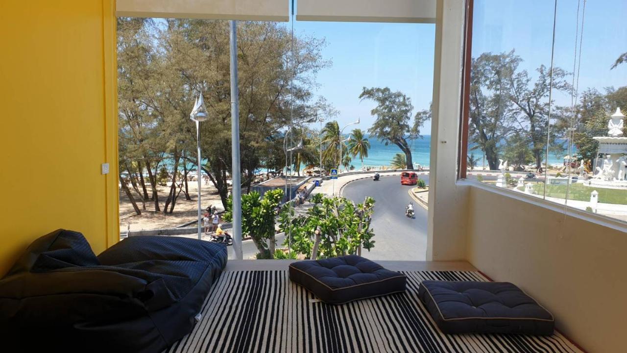 Fishtail Hostel Phuket Karon Exterior photo